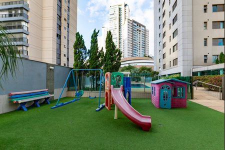 Apartamento à venda com 278m², 4 quartos e 4 vagas Apartamento à venda com 278m², 4 quartos e 4 vagasÁrea comum