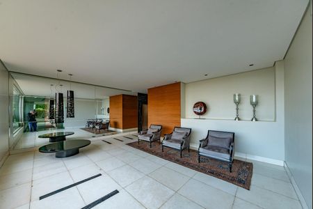 Apartamento à venda com 278m², 4 quartos e 4 vagas Apartamento à venda com 278m², 4 quartos e 4 vagasHall de entrada