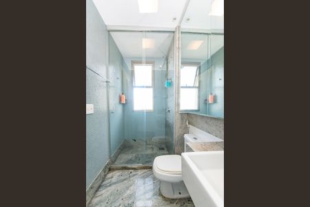 Apartamento à venda com 278m², 4 quartos e 4 vagas Apartamento à venda com 278m², 4 quartos e 4 vagasBanheiro da Suíte 2