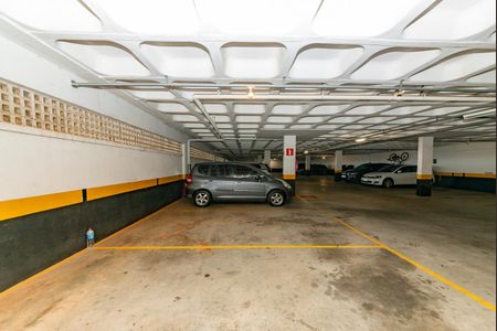 Apartamento à venda com 278m², 4 quartos e 4 vagas Apartamento à venda com 278m², 4 quartos e 4 vagasGaragem