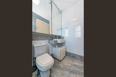 Apartamento à venda com 278m², 4 quartos e 4 vagas Apartamento à venda com 278m², 4 quartos e 4 vagasBanheiro da Suíte 2