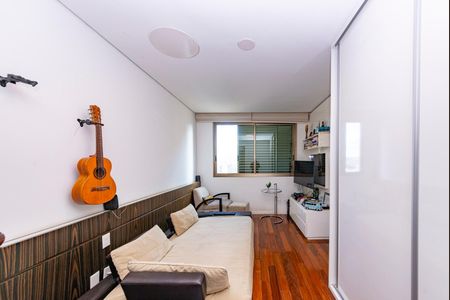 Apartamento à venda com 278m², 4 quartos e 4 vagas Apartamento à venda com 278m², 4 quartos e 4 vagasSuíte 2