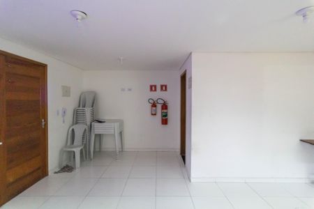 Apartamento à venda com 42m², 2 quartos e sem vaga Apartamento à venda com 42m², 2 quartos e sem vagaÁrea comum - Salão de festas