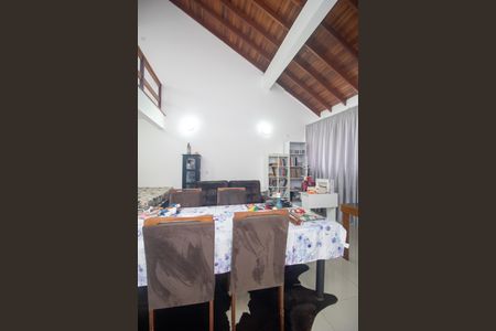 Casa à venda com 140m², 3 quartos e 2 vagasSala