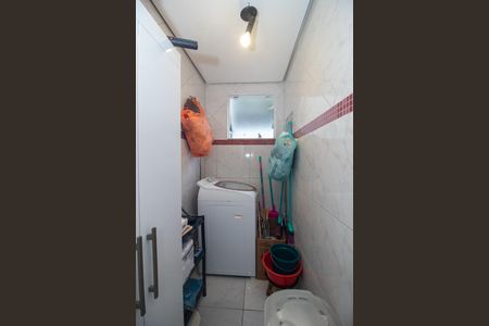 Casa à venda com 140m², 3 quartos e 2 vagasÁrea de Serviço