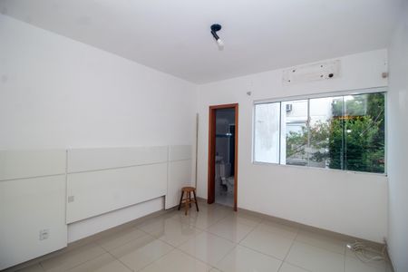 Casa à venda com 140m², 3 quartos e 2 vagasSuíte 3