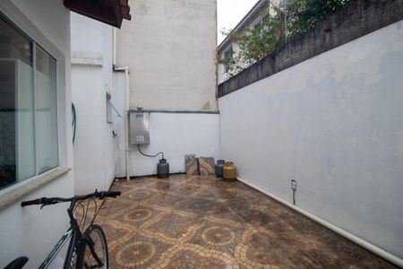 Casa à venda com 140m², 3 quartos e 2 vagasQuintal
