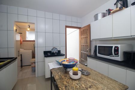 Casa à venda com 140m², 3 quartos e 2 vagasCozinha