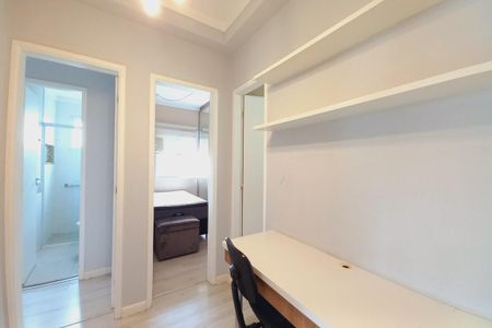 Apartamento à venda com 94m², 3 quartos e 2 vagas Apartamento à venda com 94m², 3 quartos e 2 vagasHall dos Quartos