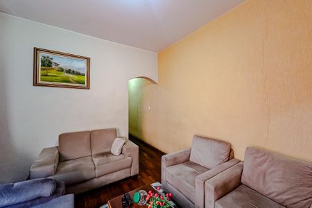 Casa à venda com 175m², 4 quartos e 2 vagasSala