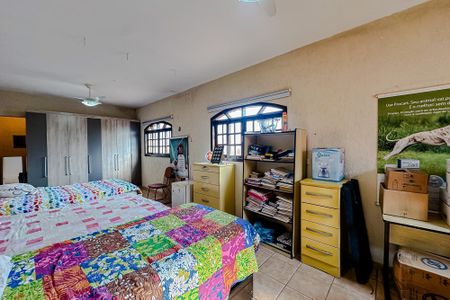 Casa à venda com 175m², 4 quartos e 2 vagasQuarto - Suíte 2