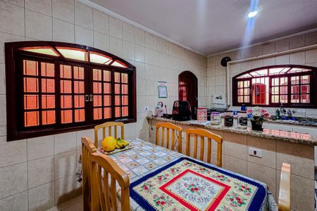 Casa à venda com 175m², 4 quartos e 2 vagasCozinha