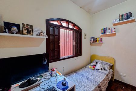 Casa à venda com 175m², 4 quartos e 2 vagasQuarto 2