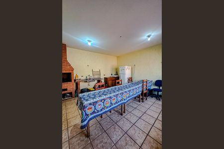 Casa à venda com 175m², 4 quartos e 2 vagasChurrasqueira