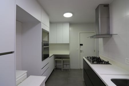 Apartamento para alugar com 151m², 2 quartos e 2 vagasCozinha