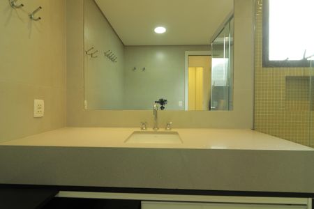 Apartamento para alugar com 151m², 2 quartos e 2 vagasBanheiro Suíte  1