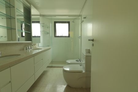 Apartamento para alugar com 151m², 2 quartos e 2 vagasBanheiro Suíte 2