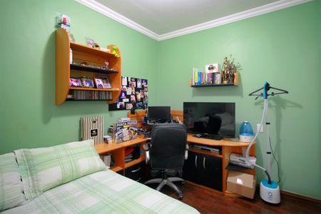 Apartamento à venda com 130m², 4 quartos e 2 vagasQuarto 