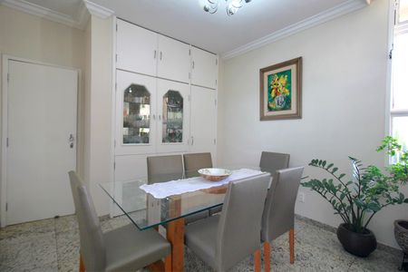 Apartamento à venda com 130m², 4 quartos e 2 vagasSala de Jantar
