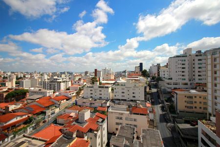 Apartamento à venda com 130m², 4 quartos e 2 vagasVista do Quarto 2