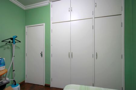 Apartamento à venda com 130m², 4 quartos e 2 vagasQuarto 