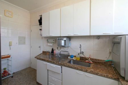 Apartamento à venda com 130m², 4 quartos e 2 vagasCozinha