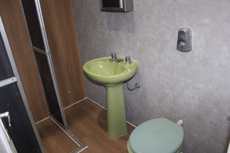 Casa à venda com 172m², 4 quartos e 1 vagaBanheiro 