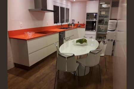 Apartamento à venda com 244m², 3 quartos e 4 vagas