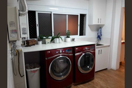 Apartamento à venda com 244m², 3 quartos e 4 vagas