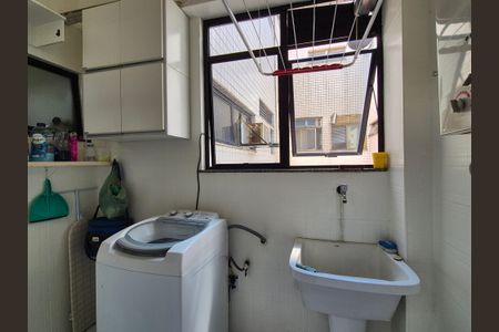 Apartamento à venda com 119m², 3 quartos e 2 vagas Apartamento à venda com 119m², 3 quartos e 2 vagasÁrea de serviço