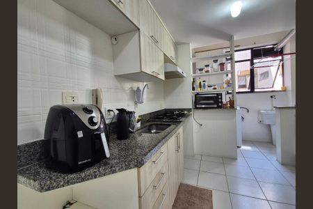 Apartamento à venda com 119m², 3 quartos e 2 vagas Apartamento à venda com 119m², 3 quartos e 2 vagasCozinha