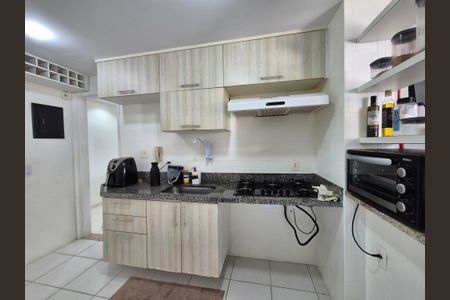 Apartamento à venda com 119m², 3 quartos e 2 vagas Apartamento à venda com 119m², 3 quartos e 2 vagasCozinha