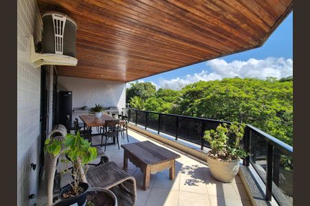 Apartamento à venda com 119m², 3 quartos e 2 vagas Apartamento à venda com 119m², 3 quartos e 2 vagasVaranda Sala