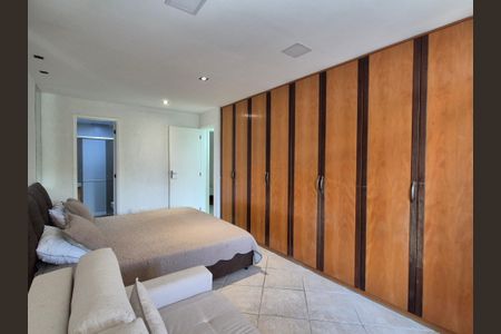 Apartamento à venda com 119m², 3 quartos e 2 vagas Apartamento à venda com 119m², 3 quartos e 2 vagasSuite 1