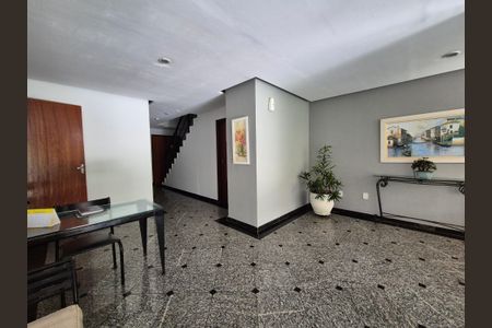Apartamento à venda com 119m², 3 quartos e 2 vagas Apartamento à venda com 119m², 3 quartos e 2 vagasHall de entrada