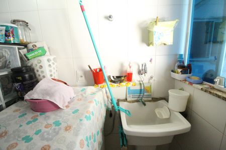 Casa à venda com 119m², 2 quartos e 1 vagaÁrea de serviço