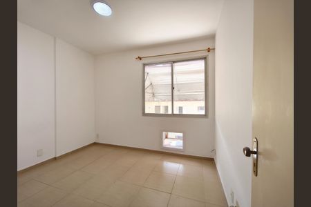 Apartamento à venda com 80m², 2 quartos e 1 vagaSuíte