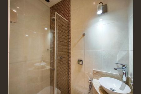 Apartamento à venda com 80m², 2 quartos e 1 vagaBanheiro Corredor