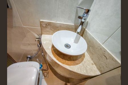 Apartamento à venda com 80m², 2 quartos e 1 vagaBanheiro Corredor