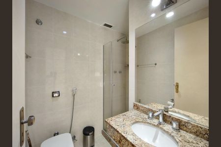 Apartamento à venda com 80m², 2 quartos e 1 vagaBanheiro da Suíte