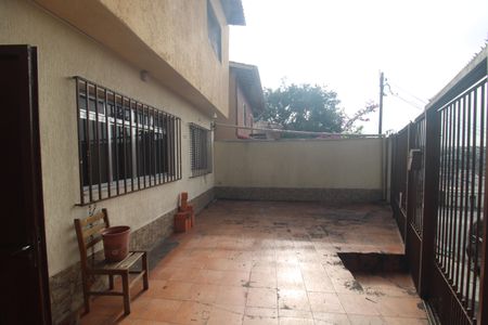 Casa à venda com 110m², 3 quartos e 1 vagaÁrea comum