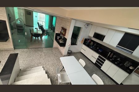 Casa à venda com 250m², 3 quartos e 2 vagasCozinha
