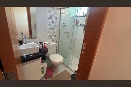 Casa à venda com 250m², 3 quartos e 2 vagasBanheiro 2