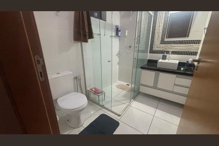 Casa à venda com 250m², 3 quartos e 2 vagasBanheiro 1