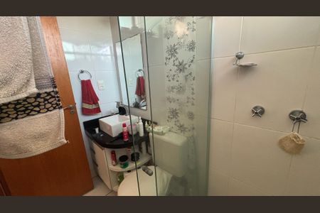 Casa à venda com 250m², 3 quartos e 2 vagasBanheiro 2