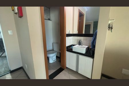 Casa à venda com 250m², 3 quartos e 2 vagasLavabo
