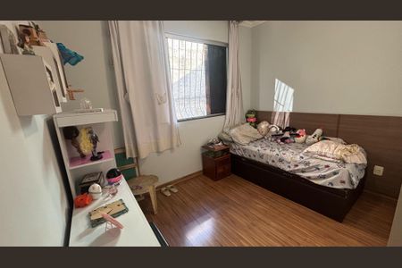 Casa à venda com 250m², 3 quartos e 2 vagasQuarto 2