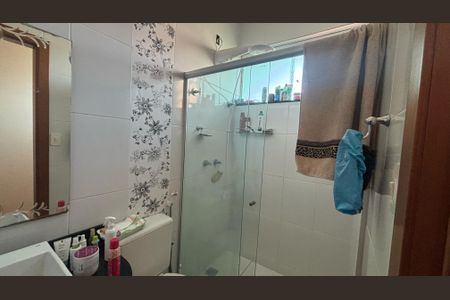 Casa à venda com 250m², 3 quartos e 2 vagasBanheiro 2