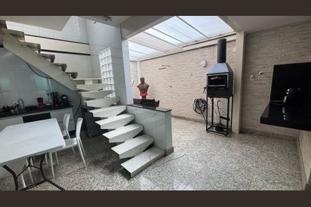Casa à venda com 250m², 3 quartos e 2 vagasCozinha