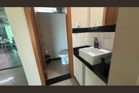 Casa à venda com 250m², 3 quartos e 2 vagasLavabo